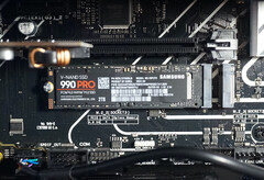 Amazon hat die pfeilschnelle Samsung 990 Pro 2TB SSD heute besonders günstig im Angebot (Bild: Notebookcheck)