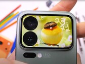 Das Xiaomi 17 Pro stellt sich mit Zweitdisplay an der Rückseite dem Durability-Test. (Bildquelle: JerryRigEverything)