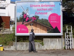 Mit Werbung auf der Suche nach vermietbaren Dächern. (Foto: Deutsche Telekom)
