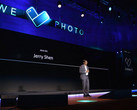 Asus-CEO Jerry Shen präsentiert die Zenfone 4-Serie in Europa (Bild: www.asus-zenfone.com)