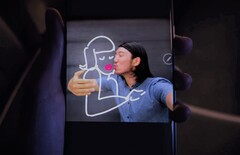 Ein neuer Werbespot von Samsung wendet sich nicht an Macher sondern an Pärchen.