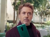 OnePlus bewirbt sein jüngstes Flaggschiff mit einem humorvollen Clip, in dem Robert Downey Jr. die Vorzüge des Smartphones demonstriert. (Bild: OnePlus)