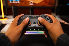 Der Scuf Envision Pro wurde speziell für PC-Gaming entwickelt. (Bild: Corsair)