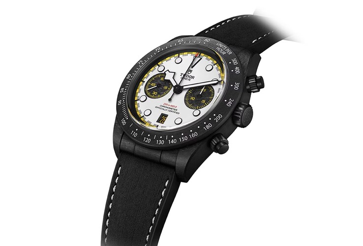 Die Tudor Black Bay Chrono Carbon 26 besitzt zwei kleine Sekundenzifferblätter