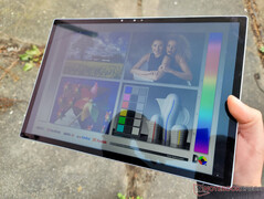 Außeneinsatz an einem hellen, bewölkten Tag