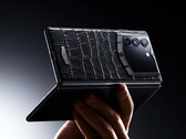 Das Vertu AlphaFold wird wahlweise mit Kalbs- oder Alligator-Leder bezogen.