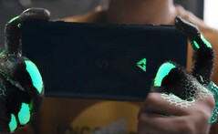 Actionreiche Teaservideos bewerben das neue Xiaomi Gaming-Phone unter dem Namen Black Shark 4.