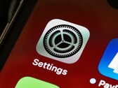 Nahaufnahme des Einstellungen-Symbols auf einem iPhone-Bildschirm