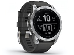 Wer eine Lieferzeit von zwei bis drei Wochen in Kauf nimmt, der kann die Fenix 7 und andere Smartwatches jetzt besonders günstig bestellen (Bild: Garmin)