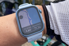 Professionelle Trailläuferin empfiehlt die HUAWEI WATCH FIT 4 Pro. (Bildquelle: HUAWEI)