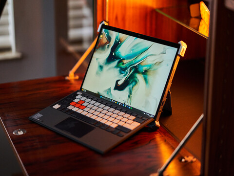 Asus ROG Flow Z13 ACRNM im Test - Gaming-Convertible mit RTX 4070 Laptop