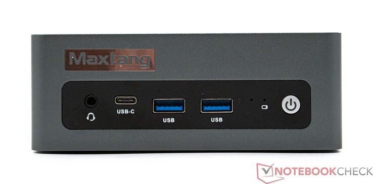 Vorderseite: 3,5mm Klinke (Line-out+Mic-in), 1x USB-C (3.2 + DisplayPort 1.4), 2x USB 3.2, Power-On