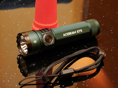 Acebeams E75 mit Zubehör. (Foto: Andreas Sebayang/Notebookcheck.com)