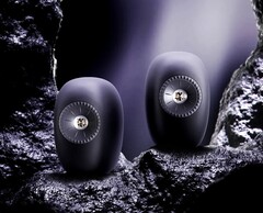 Die KEF LS Luxe setzen auf einen 165 Millimeter Koaxial-Treiber.