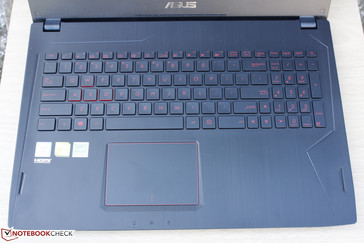 beleuchtete Tastatur mit relativ leisen Tasten