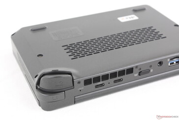 Kleine Lüftungsgitter in Anbetracht einer CPU der Laptop-Klasse