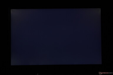 Moderates Backlight Bleeding