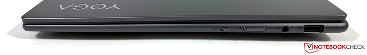Rechts: Webcam eShutter, Power Button, 3,5-mm-Audio, USB-A 3.2 Gen.1 (5 GBit/s, Powered)