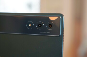 Lenovo Yoga Tab.