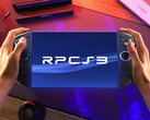 RPCS3 kann mehr PS3-Spiele als je zuvor ausführen. Abgebildet: Legion Go 2 mit RPCS3-Logo auf der Oberseite.