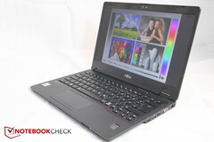 Bitte mehr davon: Der Business-Laptop Fujitsu LifeBook U7310 hat einen herausnehmbaren Akku