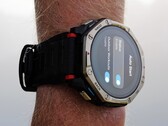 Die Amazfit T-Rex Dual Solar packt Solarzellen auf die Vorder- und Rückseite.