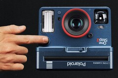 Polaroids neueste Sofortbildkamera steht auf dem Kopf. (Bild: Polaroid)