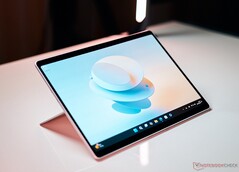 Das Microsoft Surface Pro 11 wird aktuell zum Allzeit-Bestpreis angeboten. (Bildquelle: Notebookcheck)