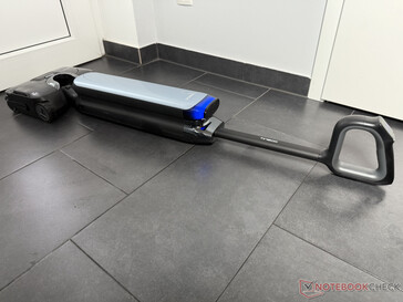 Wischsauger lässt sich komplett flachlegen