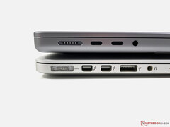 Der Kopfhöreranschluss des neuen MacBook Pro kann deutlich mehr als derselbe Stecker im Vorgängermodell.