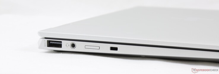 Als Anschlussoptionen stehen am EliteBook x360 1030 unter anderem Thunderbolt 3 via USB-C und HDMI 1.4 bereit (Bildquelle: Allen Ngo)