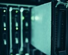 Nahaufnahme von Server-Racks in einem Rechenzentrum