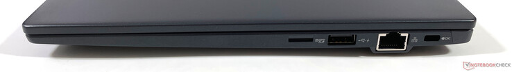 Rechts: microSD-Leser, USB-A 3.2 Gen.1 (Powered), Gigabit-Ethernet, Kensington Lock
