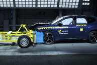 BMW iX3 erzielt Höchstwertung von fünf Sternen im ersten Euro NCAP-Test nach neuem verschärftem Bewertungsstandard.