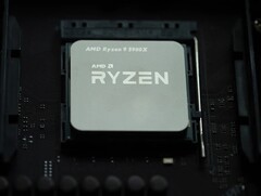 Trotz der starken Konkurrenz von Intels Alder Lake Prozessoren konnte AMD einen neuen Rekord bei seinem Gesamtanteil am CPU-Markt aufstellen (Bild: Benjamin Lehman)