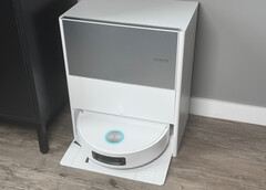 Der Dreame Aqua10 Ultra Roller Complete hat vor allem mit seiner Wischfunktion im Test gefallen. (Bildquelle: Marcus Schwarten/Notebookcheck)