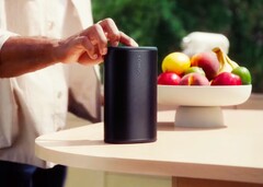 Der neueste mobile Lautsprecher von Sonos wird in Weiß und in Schwarz angeboten.