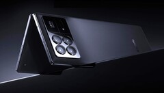 Der Nachfolger des Xiaomi Mix Fold 3 tritt erstmals auch global gegen das Samsung Galaxy Z Fold6 an, offenbar ab Oktober 2024.