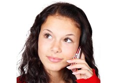 Spusu schafft die Auslandsgebühren für Anrufe und SMS von der Heimat ins EU-Ausland ab.