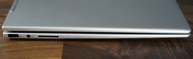 2x Thunderbolt 4, HDMI 2.1, USB-A 3.1