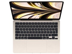 Als Deal für knapp 1.240 Euro bietet das MacBook Air M2 ein deutlich besseres Preis-Leistungsverhältnis als zur Launch-UVP (Bild: Apple)