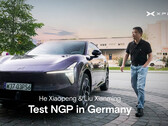 Test im Münchner Stadtverkehr: Xpeng-CEO He Xiaopeng demonstriert das neue NGP-System im Xpeng L03.