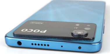 Obere Gehäuseseite (3,5 mm Klinke, Lautsprecher, Mikrofon, IR Blaster)