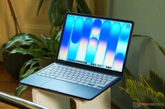 Das MacBook Neo erreicht mit einem stärkeren Kühlsystem eine deutlich höhere Performance.