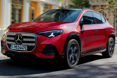 CAM Auto-Studie: Mercedes-Benz und BMW führen beim EBIT pro Fahrzeug, während Stellantis nur 471 Euro erreicht.