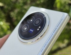 Der Nachfolger des Vivo X Fold 3 bereits im Juli starten, also in etwa zeitgleich mit dem Samsung Galaxy Z Fold 7. (Bildquelle: Notebookcheck)