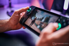 Microsoft soll die Arbeit am Xbox Gaming-Handheld auf Eis gelegt haben. (Bildquelle: Notebookcheck)