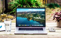 Apple gehört zu den wenigen Laptop-Herstellern, die im ersten Quartal 2022 ein Wachstum verzeichnen konnten. (Bild: Bram Naus)