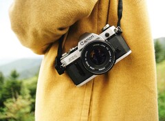 Canon soll eine neue Vollformat-Kamera im Stil der abgebildeten Canon AE-1 auf den Markt bringen. (Bildquelle: Drew Willson)