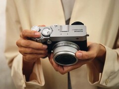 Kameras wie die Fujifilm GFX100RF erhalten bald einen größeren Akku.